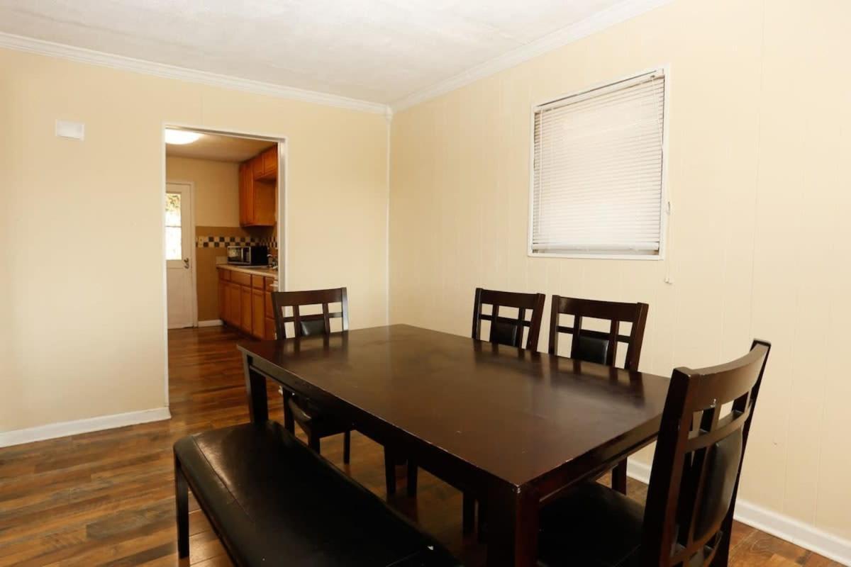 נוקסוויל Cozy Retreat For Your Upcoming Trip מראה חיצוני תמונה