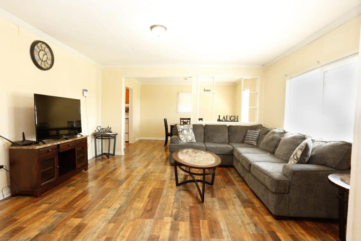 נוקסוויל Cozy Retreat For Your Upcoming Trip מראה חיצוני תמונה